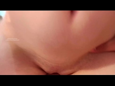 ❤️ 睡在姐姐的房间里，就这样被吵醒了 ❌ Porno️❤