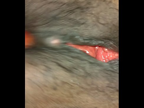 ❤️ 我的肥美阴部的传播使它喷出 ❌ Porno️❤