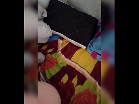❤️ 我的室友因为丈夫去度假而独自呆在家里，我趁机操她，用牛奶填满她的屁股 ❌ Porno️❤